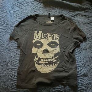 Divided Black Graphic Crop Top